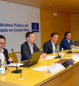 Presentación libro nº 15 Nautas en Red en Biblioteca Pública de Ciudad Real