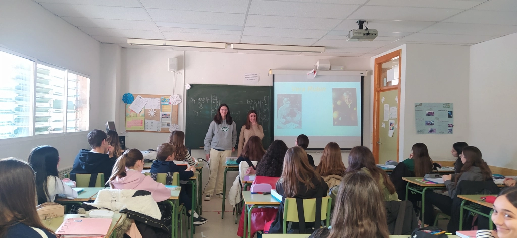 charla Mujeres científicas en el exilio