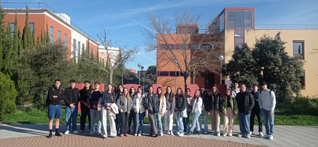 alumnos en XV Olimpiada de economía clmancha