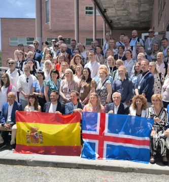 entrada al IHES Santa María de Alarcos con profesores de Islandia