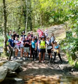 alumnos ies alarcos en peregrinación a Santiago de Compostela