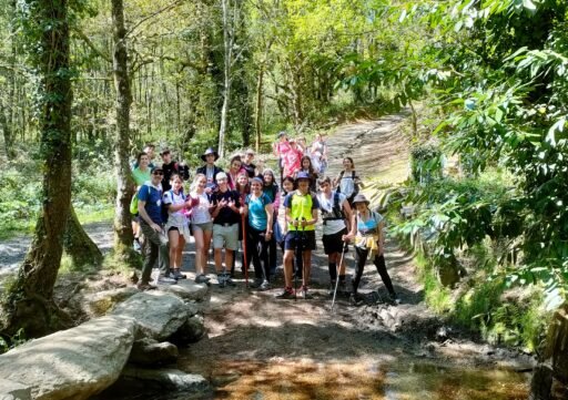 alumnos ies alarcos en peregrinación a Santiago de Compostela