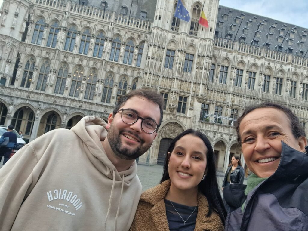 profesora y alumnos en bruselas